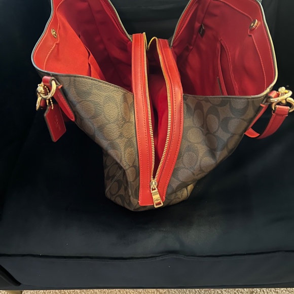 Coach tote - Picture 2 of 6